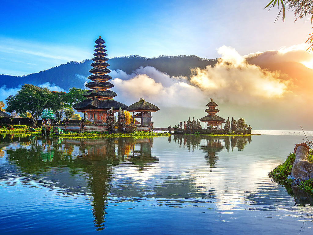 Indonesia Reopens Public Places and Facilities to Enter "Transition Period" of Large Scale Social Restrictions
